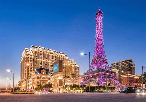 macau eiffel tower.